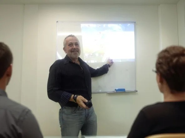 Julián Parra impartiendo formación